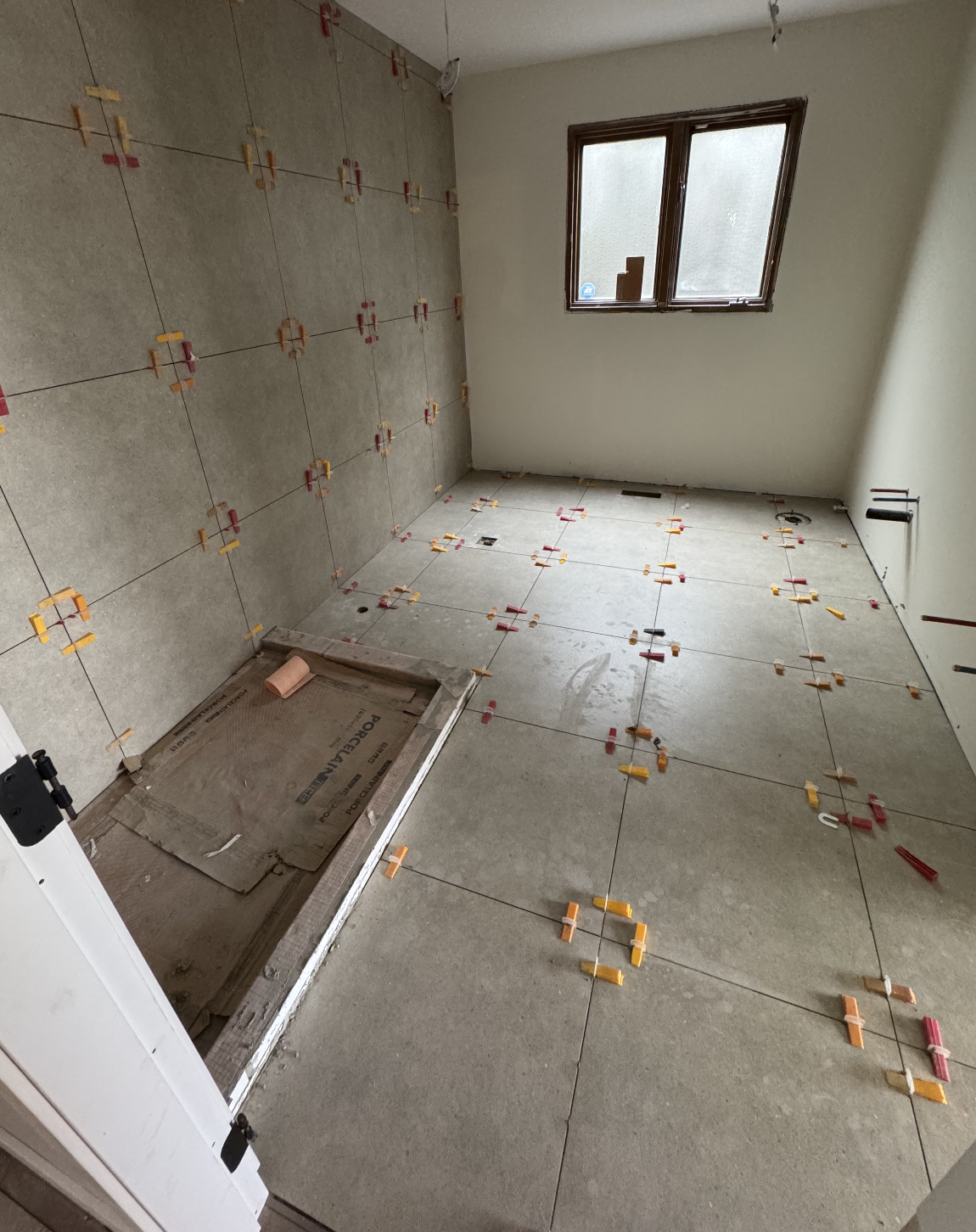 Bathroom before renovation in Kelowna