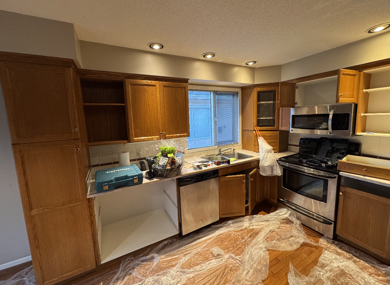 Kitchen before renovation in Kelowna