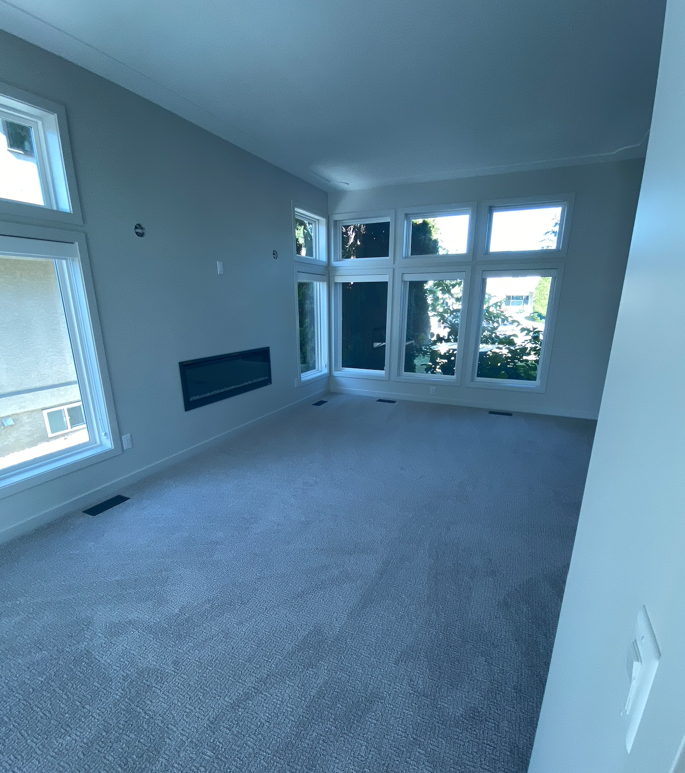 Living room renovation completed in Kelowna
